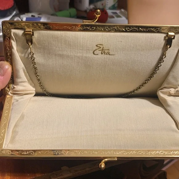 50’s 60’s VIBRANT LEMON LEATHERETTE YELLOW PURSE BAG CLUTCH,CHAIN HANDLE - Picture 7 of 16